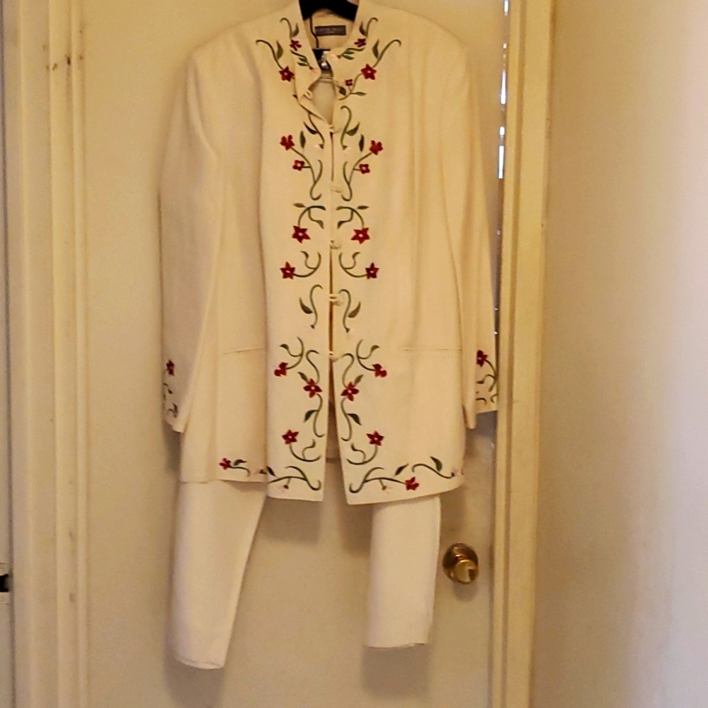 Women's 2 piece pantsuit